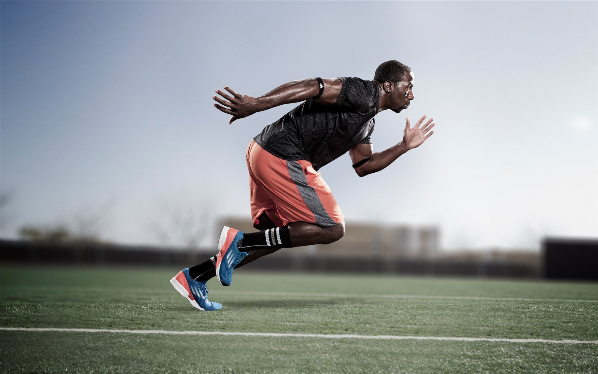 “新加坡泳池激战!2025世界游泳锦标赛精彩开幕”